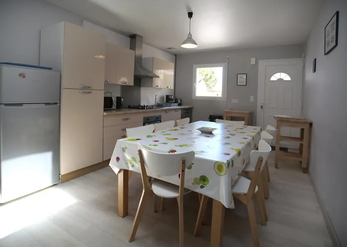 Maison Avec Piscine 10 Couchages *