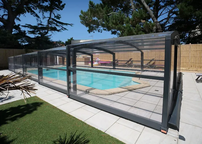 Maison Avec Piscine 10 Couchages ポミシェ